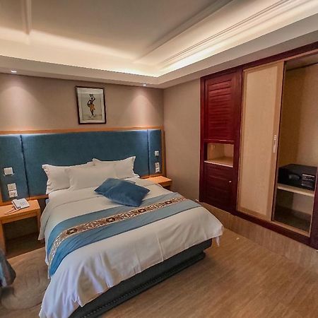 Hotel Royal Palace Дуала Экстерьер фото